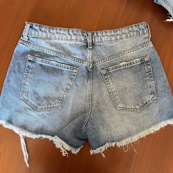 NWT Zara Denim Shorts - Picture 2 of 5